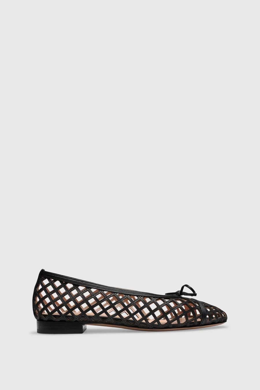 Unützer Women's Ballerina 9305 Chalk Tassel Flats in Weiß | Elegant Tassel Detail Ballet Shoes