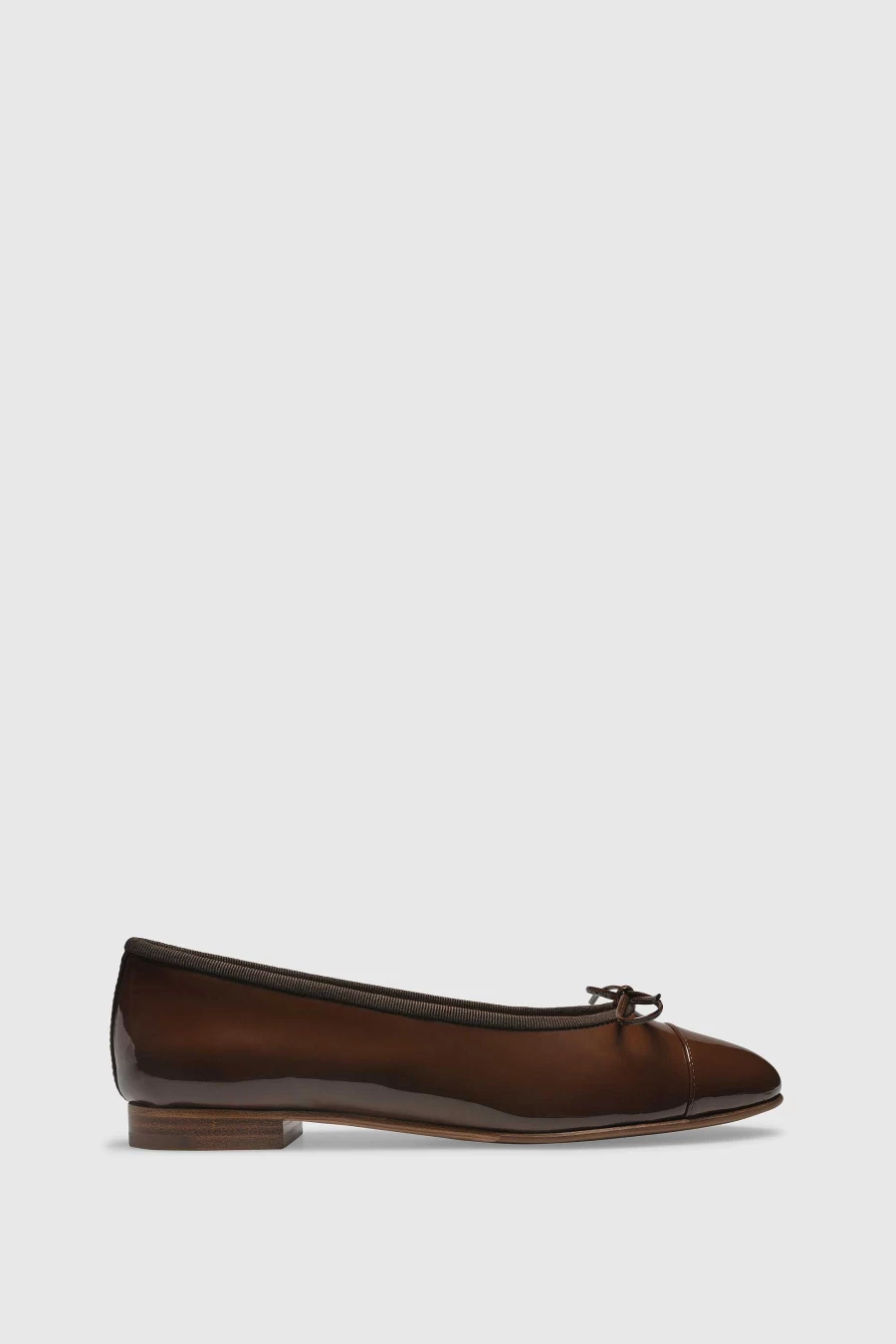 Unützer Women's Ballerina 963 Shoes in Weiss - Camoscio Vernice Latte Style
